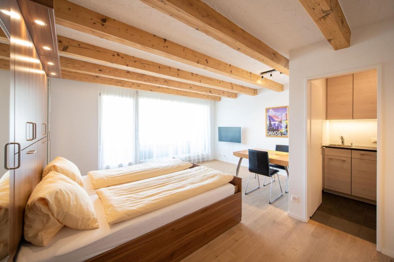 Ferienwohnungen, Carlton Am Park, Davos Platz المظهر الخارجي الصورة